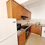 Floor 2 Bedroom E101, 3 Pools, Sea View, Free Wifi Peyia