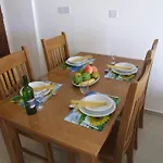Floor 2 Bedroom E101, 3 Pools, Sea View, Free Wifi Apartament