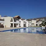 Floor 2 Bedroom E101, 3 Pools, Sea View, Free Wifi