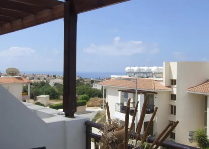 Floor 2 Bedroom E101, 3 Pools, Sea View, Free Wifi Appartamento Peyia